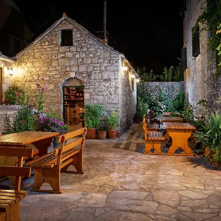 & Konoba Tomic Pensión