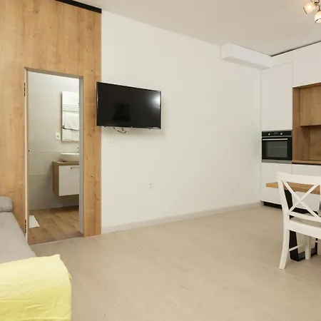 Guest house & Konoba Tomic