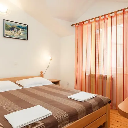 Guest house & Konoba Tomic